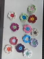 13 gehaakte 2-kleurige bloemen, Ophalen of Verzenden, Nieuw, Haken, Overige typen