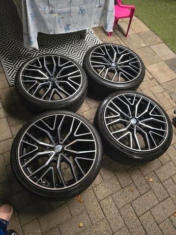 hele mooie set mm wheels 19 inch te koop 5x112 beschikbaar voor biedingen