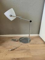 Moderne lamp. Chroom met wit glazen kap, Minder dan 50 cm, Ophalen of Verzenden, Zo goed als nieuw