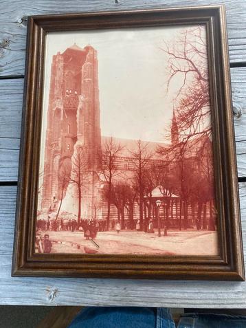 Foto Kerktoren Oirschot met Houten Lijst beschikbaar voor biedingen