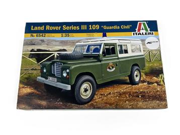Italeri Land Rover 109 "Guardia Civil" ITA-6542 beschikbaar voor biedingen