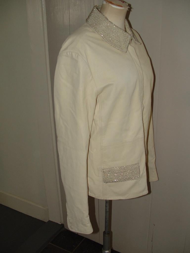 Stella Nova lamsleren jasje maat 38, met mini kraaltjes, Kleding | Dames, Jassen | Zomer, Maat 38/40 (M), Beige, Gedragen, Stella Nova