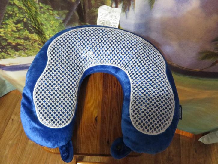 Blauw wit gel microbeads nek kussen + meshstof Cloudz, Huis en Inrichting, Woonaccessoires | Kussens, Gebruikt, Blauw, Verzenden
