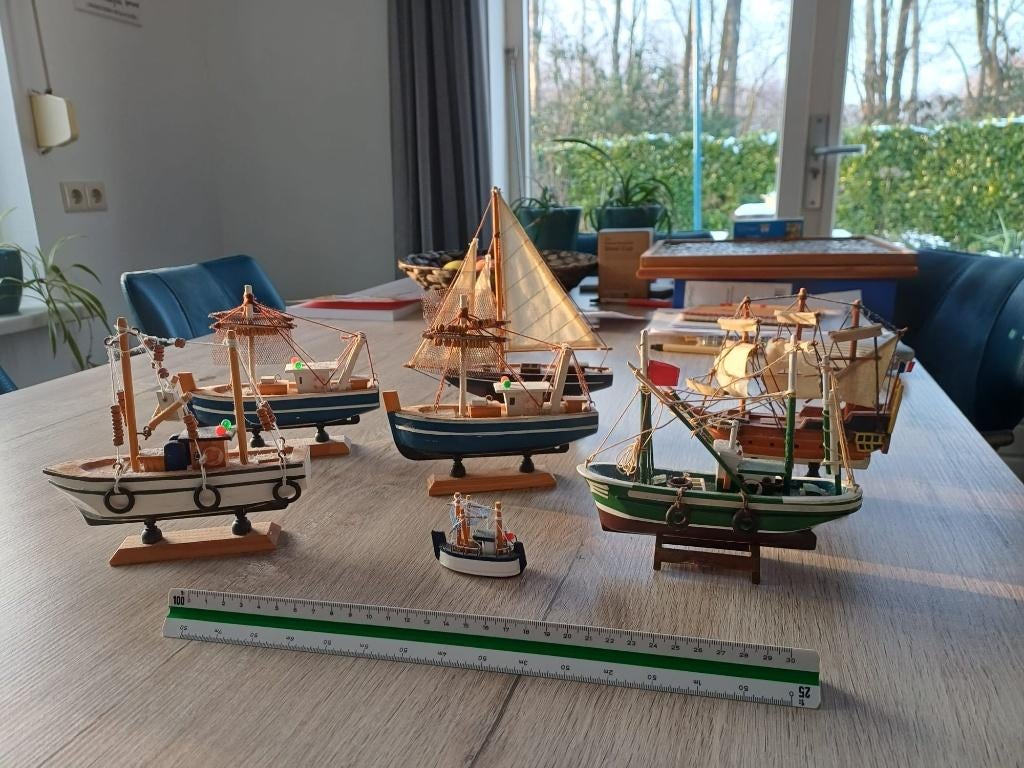 7 houten miniatuur schepen, Hobby en Vrije tijd, Modelbouw | Boten en Schepen, Ophalen, Gebruikt, Overige merken