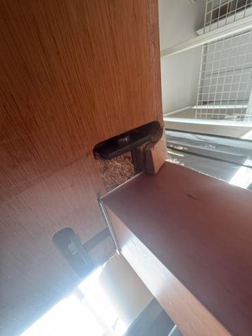 Gratis opknaptafel met stoelen.