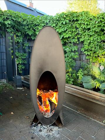 Dik Geurts Oval tuin haard. 3mm dik staal zware uitvoering beschikbaar voor biedingen