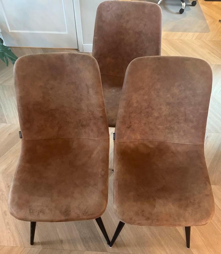 3 Cognac Suede Eetkamerstoelen, Huis en Inrichting, Stoelen, Zo goed als nieuw, Drie, Stof, Bruin, Ophalen