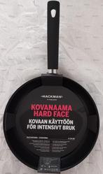 Hackman by Fiskars Koekenpan Hard Face 28 cm - PFAS FREE, Ophalen of Verzenden, Keramische plaat, Koekenpan of Braadpan, Nieuw
