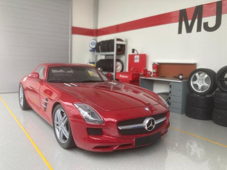 Mercedes Benz SLS AMG 1:18 MiniChamps MJ, Hobby en Vrije tijd, Modelauto's | 1:18, Zo goed als nieuw, Auto, MiniChamps, Ophalen of Verzenden