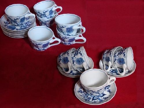 BLUE DANUBE servies  /   kop en schotel  9 stuks, Antiek en Kunst, Antiek | Servies los, Ophalen of Verzenden
