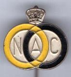 NAC N.A.C. zilverkleurig voetbal speldje ( Z_188 ), Ophalen of Verzenden, Zo goed als nieuw, Sport, Speldje of Pin