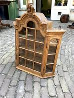 Antiek vitrine hangkastje, massief eikenhout., Ophalen
