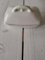 Oud, brocante zeepbakje in offwhite, Antiek en Kunst, Curiosa en Brocante, Ophalen of Verzenden