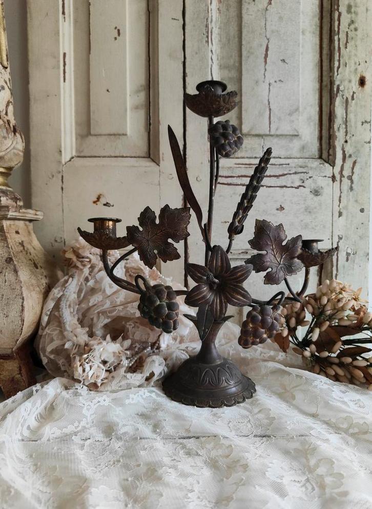 Antieke Franse oogst kandelaar, Antiek en Kunst, Antiek | Kandelaars, Koper of Brons, Ophalen of Verzenden