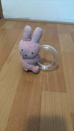 Nijntje rammelaar roze ribstof, Ophalen of Verzenden, Zo goed als nieuw, Rammelaar