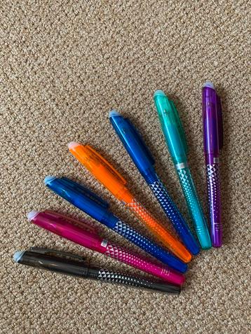 Uitwisbare pennen beschikbaar voor biedingen