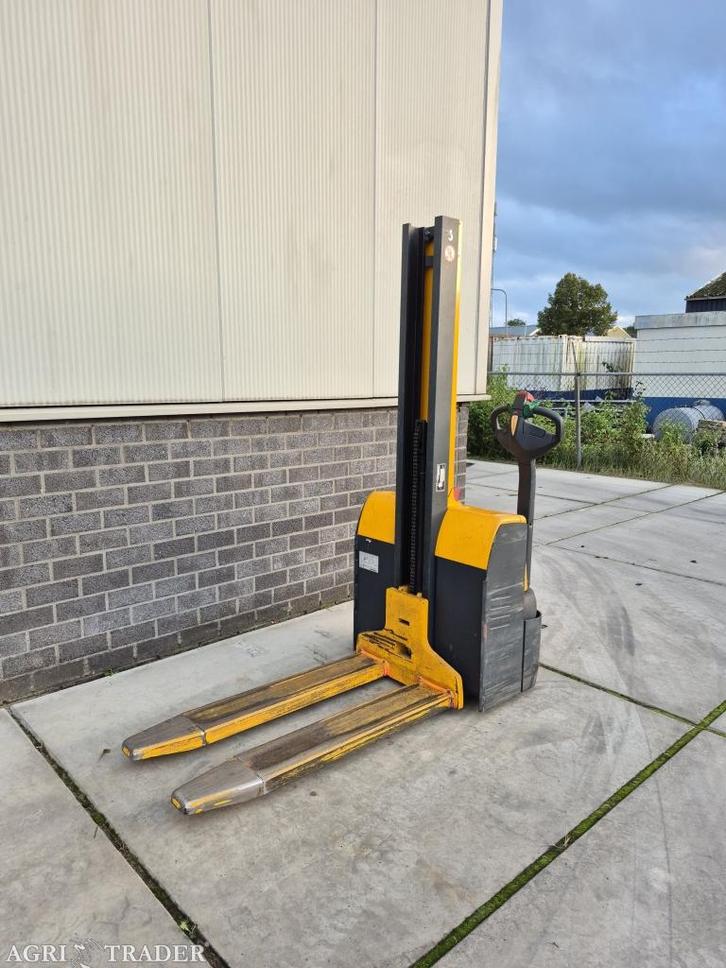 Jungheinrich EMC 10 stapelaar bj 2010 accu 2020 1.640 mm, Zakelijke goederen, Machines en Bouw | Heftrucks en Intern transport