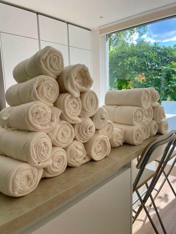 IKEA THORGUN fleece dekentjes 25 stuks (bruiloft) wit/ecru beschikbaar voor biedingen