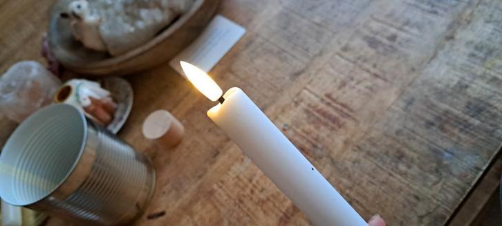 Kaars dinner kaarsen led op batterijen bijenwas, Huis en Inrichting, Woonaccessoires | Kandelaars en Kaarsen, Nieuw, Minder dan 25 cm