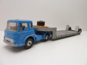 Bedford  met machine carrier  ''  Corgi beschikbaar voor biedingen