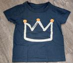 Donkerblauw t'shirt kroon leuk voor Koningsdag maat 110/116, Gebruikt, Jongen of Meisje, Ophalen of Verzenden, Shirt of Longsleeve