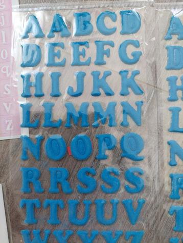 Blue velvet alpha stickers beschikbaar voor biedingen