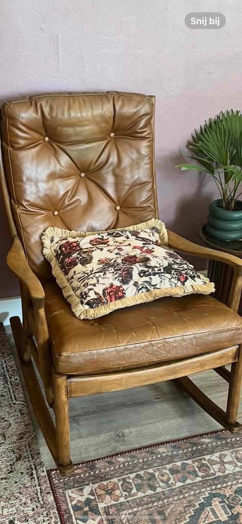 Vintage schommelstoel leren bekleding, Huis en Inrichting, Fauteuils, Gebruikt, Hout, Leer, 50 tot 75 cm, Ophalen