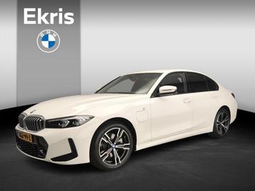 BMW 3 Serie Sedan 320e | M-Sportpakket | LED | Navigatie | T beschikbaar voor biedingen