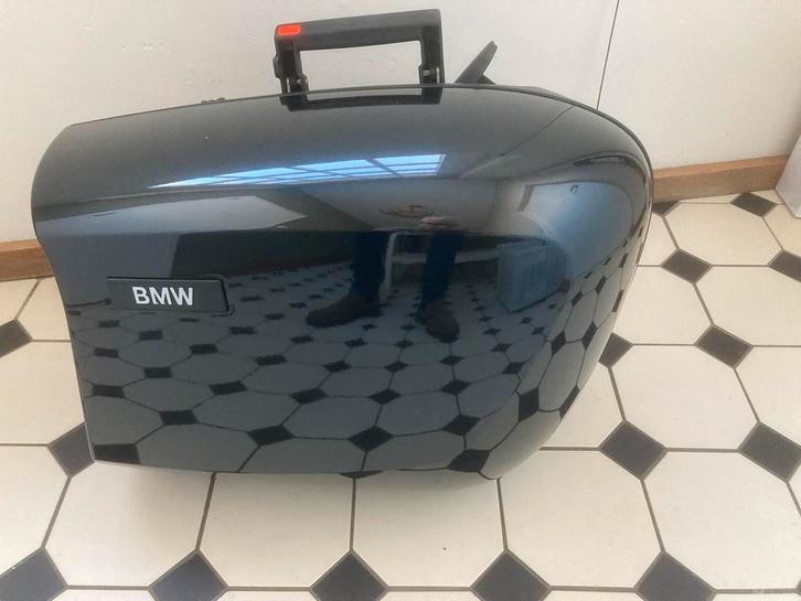 Mooie BMW zijkoffer rechts R1200 K1300 K1600 RT GT m. foutje, Motoren, Accessoires | Koffers en Tassen, Gebruikt, Ophalen of Verzenden