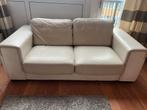 Crème lederen banken met suède accenten., Huis en Inrichting, Banken | Bankstellen, Ophalen, Gebruikt, Tweepersoons, Rechte bank