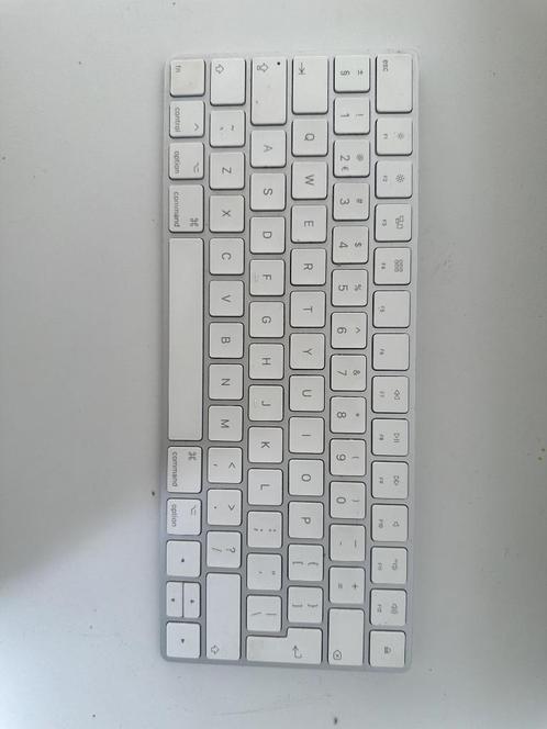 2x Apple Magic Keyboard (A 1644) - Draadloos & Oplaadbaar, Computers en Software, Toetsenborden, Zo goed als nieuw, Qwerty, Draadloos