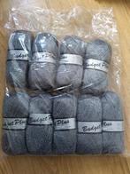 Nieuwe bollen wol. Grijs. Acryl. Budget plus. 9 stuks., Hobby en Vrije tijd, Ophalen of Verzenden, Zo goed als nieuw