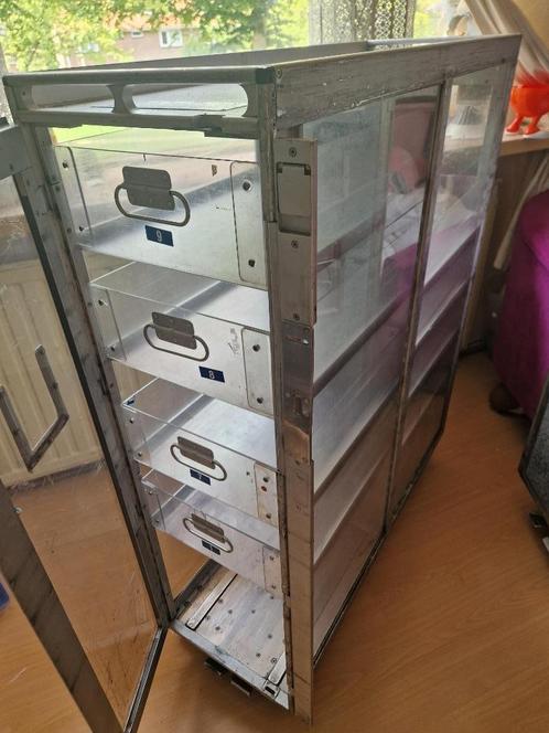 KLM Dutyfree/taxfree full size trolley transparant + 8 lade, Verzamelen, Luchtvaart en Vliegtuigspotten, Gebruikt, Overige typen