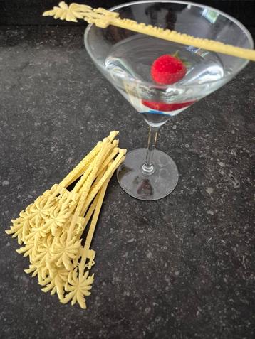 18 cocktail roerstokjes  beschikbaar voor biedingen
