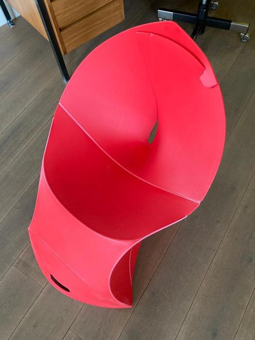 "Flux Chair" Moderne fauteuil., Huis en Inrichting, Fauteuils, Zo goed als nieuw, Kunststof, 50 tot 75 cm, Minder dan 75 cm, Ophalen of Verzenden