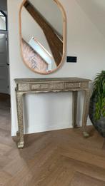 Indiase embossed side table, Indiaas, Zo goed als nieuw, Ophalen