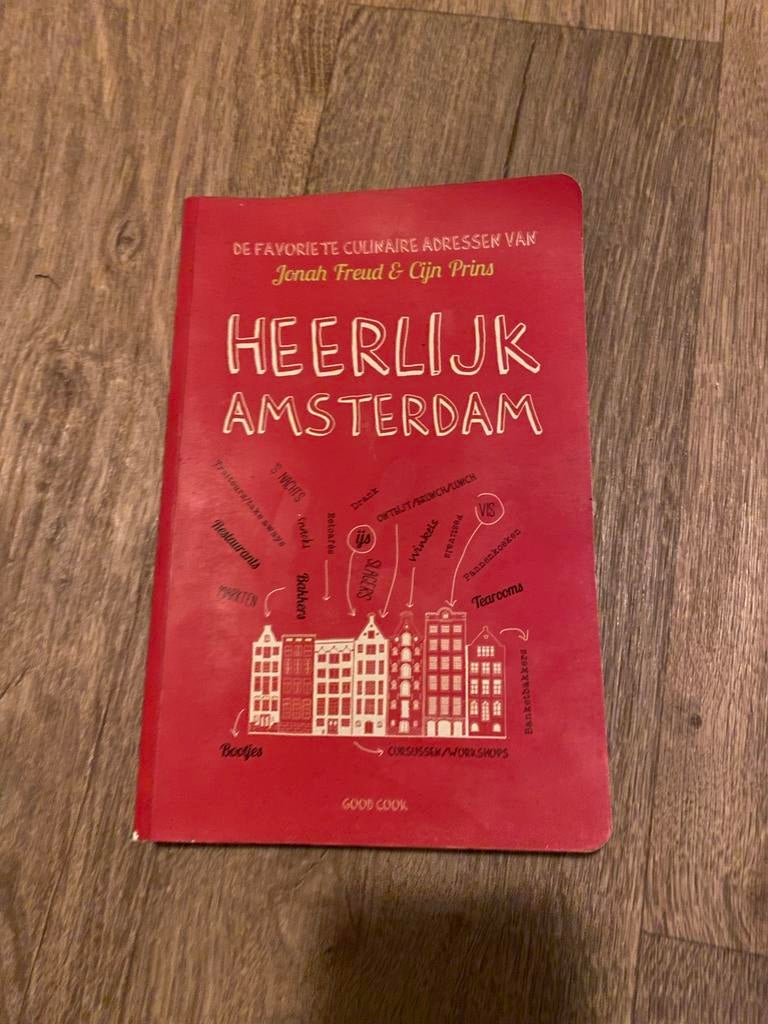 Heerlijk Amsterdam - Culinair Adressen Boek, Boeken, Vegetarisch, Voorgerechten en Soepen, Ophalen of Verzenden, Zo goed als nieuw