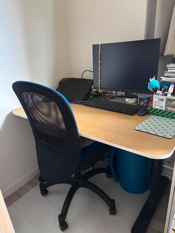 Ikea bureau (type BEKANT)