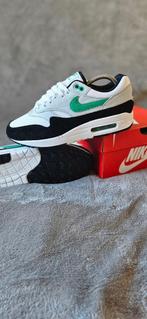 Nike Air Max 1 Green Chili maat 46 & 47,5, Kleding | Heren, Schoenen, Overige kleuren, Nike, Nieuw, Ophalen of Verzenden