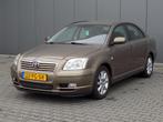 Toyota Avensis 1.8 VVTi Linea Luna, Auto's, Voorwielaandrijving, 1794 cc, 4 cilinders, Handgeschakeld