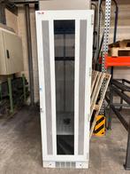 Serverkast Oke Communicator, Ophalen, Gebruikt