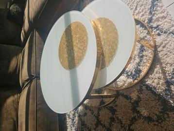 Set salontafels een grote en een kleinere.