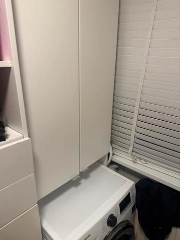 Wasmachinekast beschikbaar voor biedingen