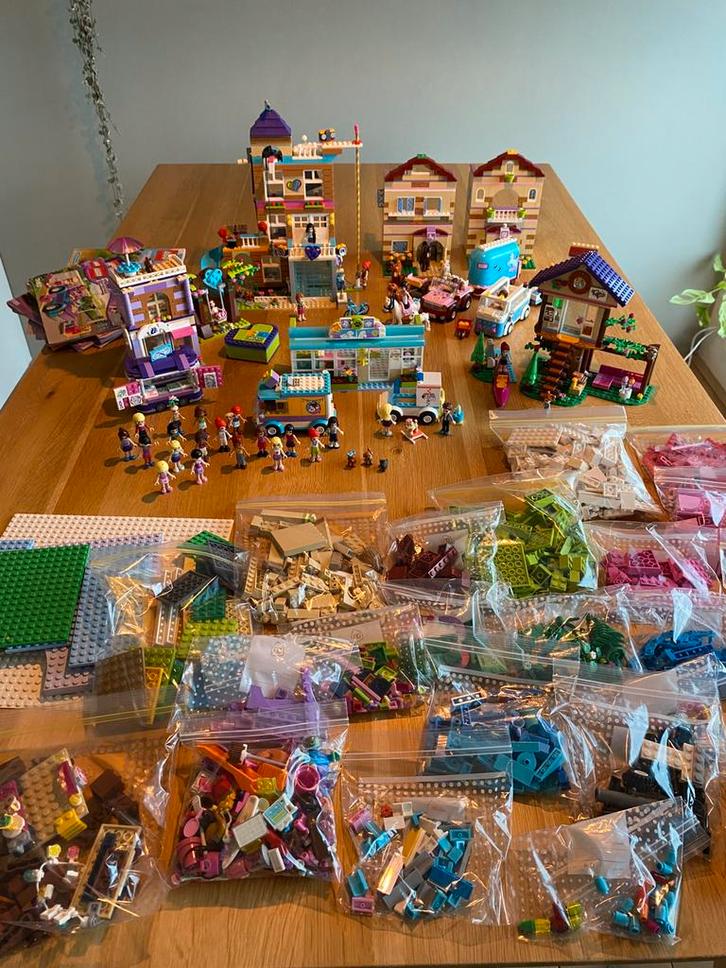 Heel veel lego Friends!, Kinderen en Baby's, Speelgoed | Playmobil, Zo goed als nieuw, Ophalen of Verzenden