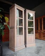 Smalle vitrinekast vergrijsd teakhout | Buffetkast #2070, Huis en Inrichting, Kasten | Vitrinekasten, Niet ingevuld, 200 cm of meer