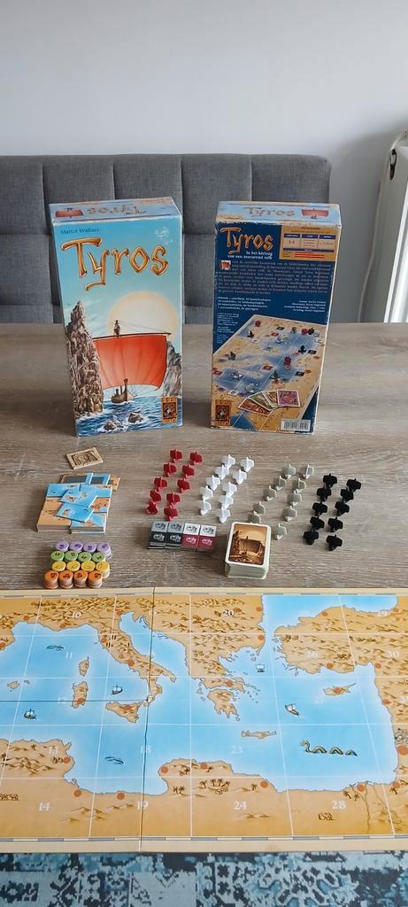 Tyros 999 games 10+ spel 3-4 spelers bordspel, Hobby en Vrije tijd, Gezelschapsspellen | Bordspellen, Gebruikt, Drie of vier spelers