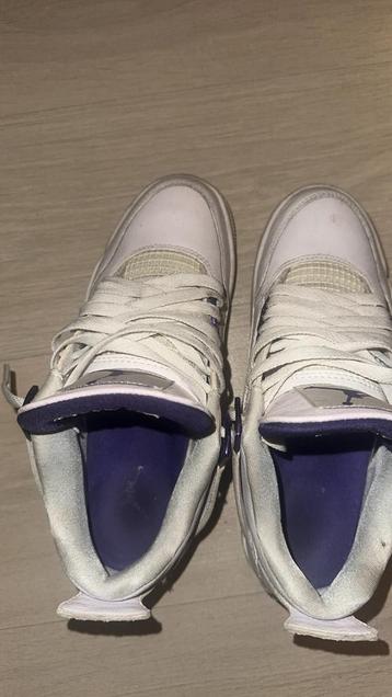 Jordan 4 Metallic Purple beschikbaar voor biedingen