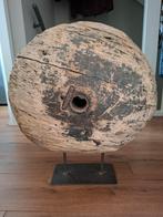 Te koop mooie houten ornament op voet., Ophalen, Zo goed als nieuw