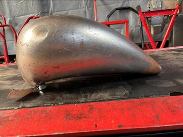 HARLEY SPECIAL CUSTOM TANK BENZINETANK FUEL TANK beschikbaar voor biedingen