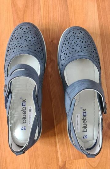 Damesschoen splinternieuw blauw maat 37 beschikbaar voor biedingen